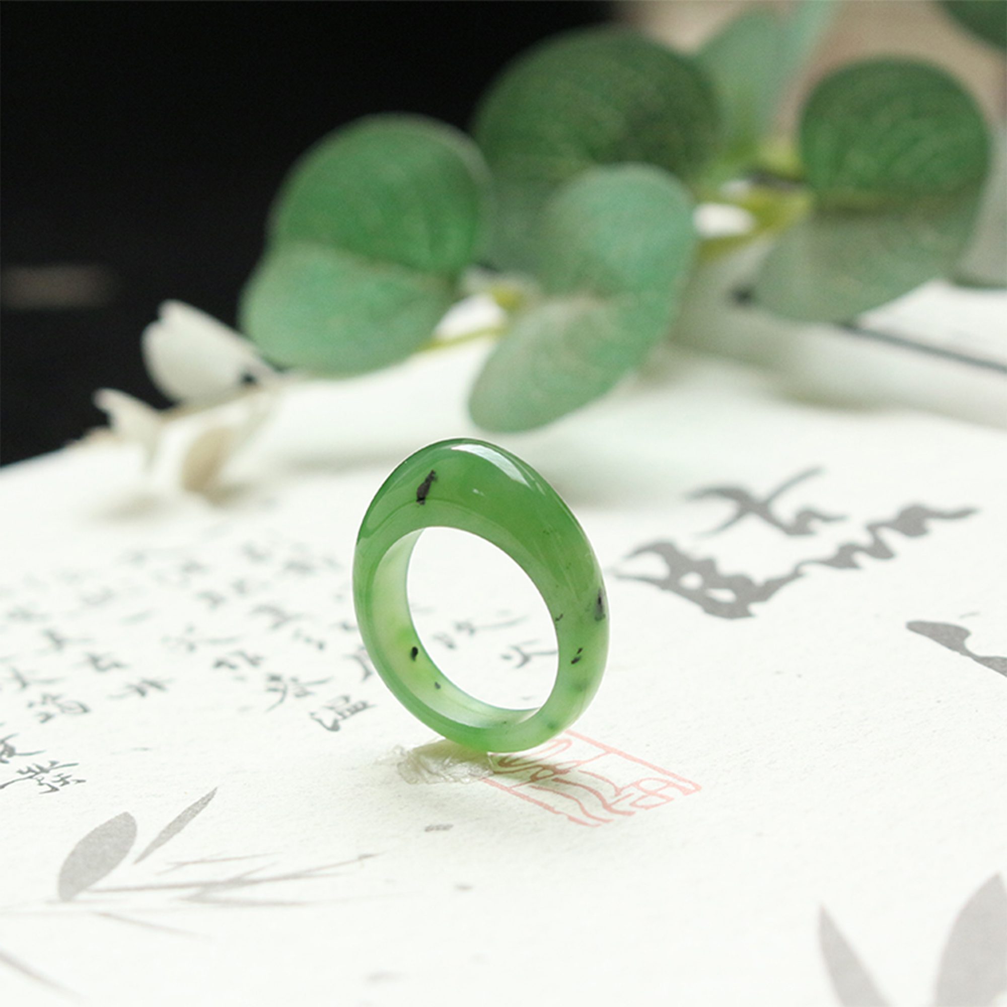 新款和田玉碧玉苹果绿馒头戒指