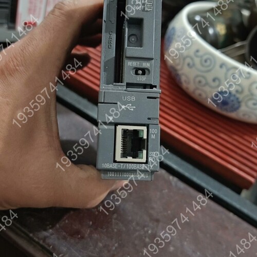 议价：三菱q04udehcpu，功能包好。成色非常新。一条。