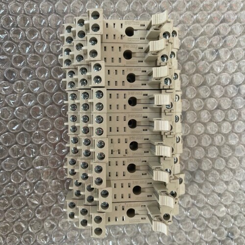 议价：欧姆龙继电器底座P2RF-08-E，共10个，实拍图，标价为图片