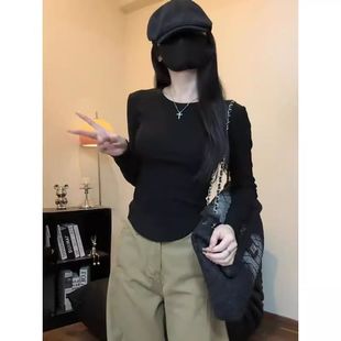 上衣女小圆领长袖 洋气打底衫 t恤 秋冬内搭U型下摆加绒常规修身 美式