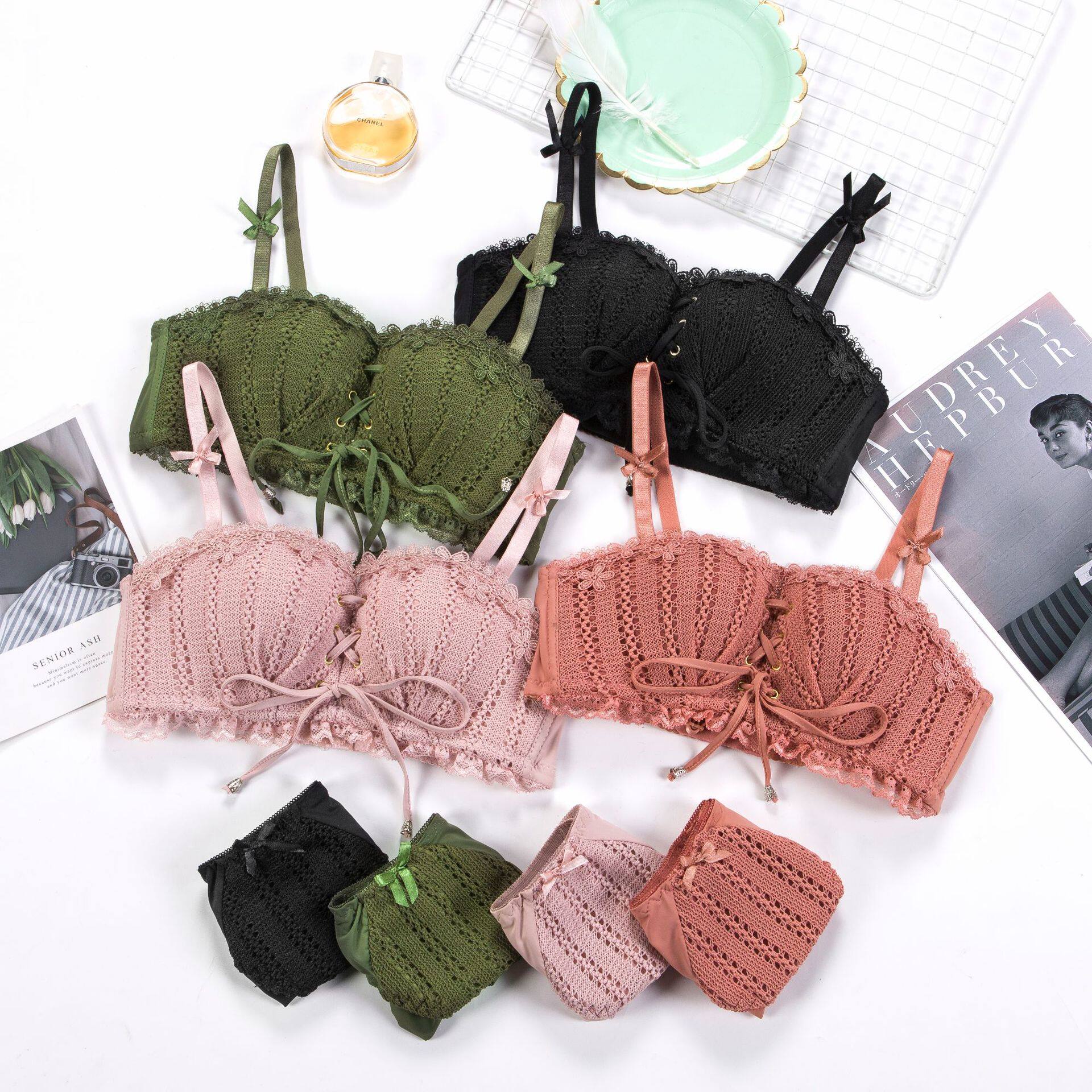 内衣女无钢圈文胸套装新款性感蕾丝调整型聚拢防下垂小胸罩文胸套