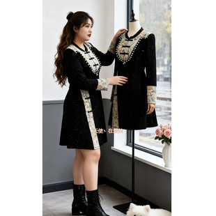 大码女装春秋新款气质复古百搭胖妹妹mm时尚盘扣拼接小香风连衣裙