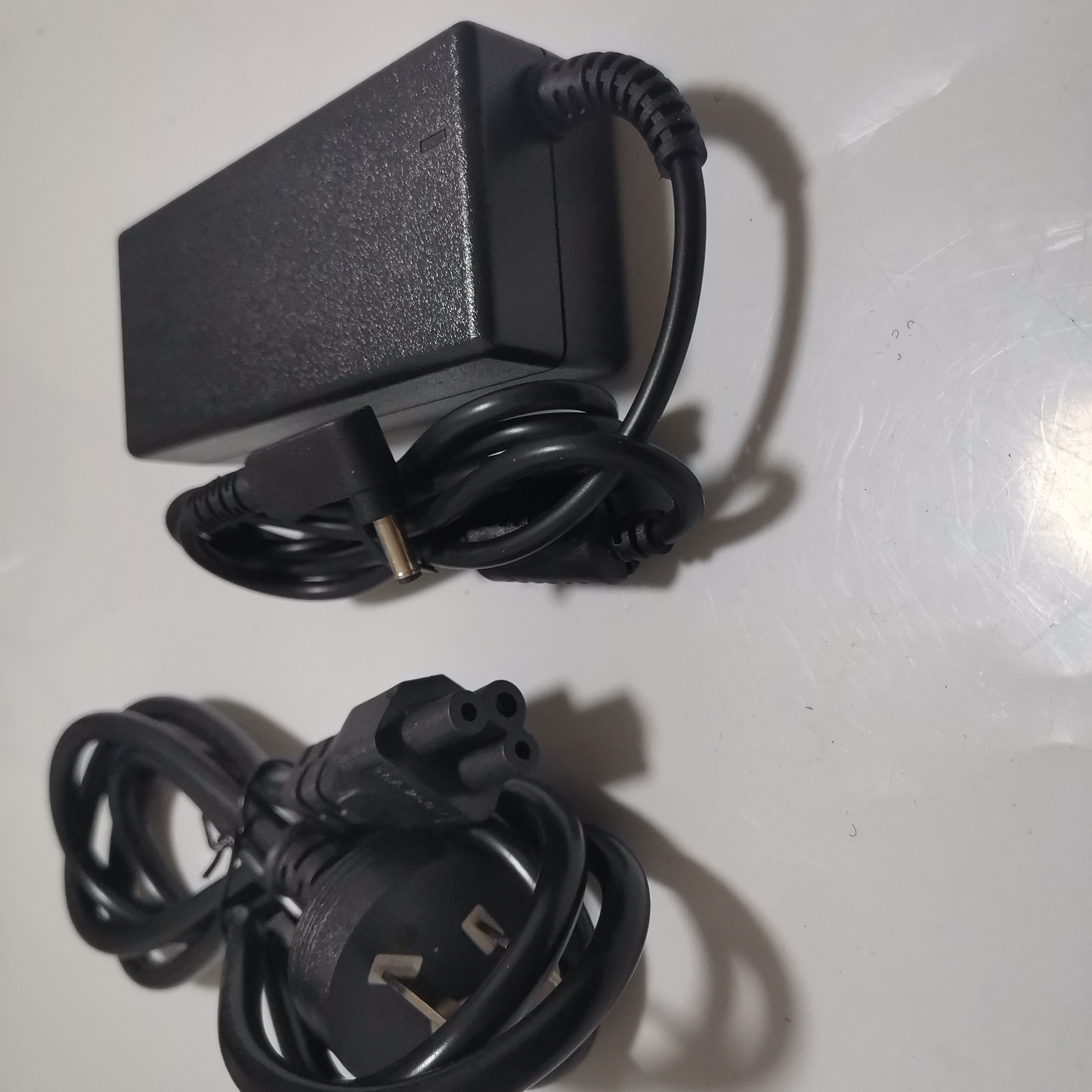 ASUS华硕超级本19V3.42A充电器 UX303 UX301 UX302电源适配器