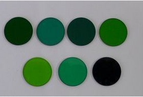 LB3 绿色波片 绿光滤镜 光学玻璃 绿色玻璃 透过绿色 直径9*2.7mm