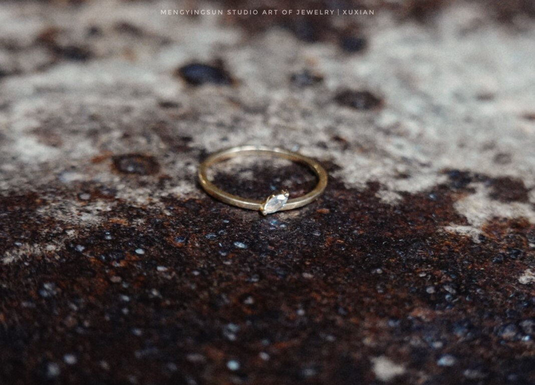 My Jewelry 极简天然白色蓝宝石黄金尾戒女款关节戒高级感指环