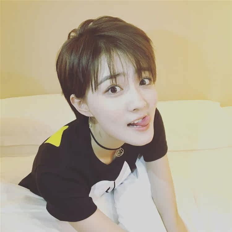 Perruque cheveux raides Court - Ref 2608515 Image 3