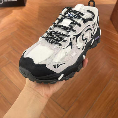 安踏女士sv系列休闲鞋