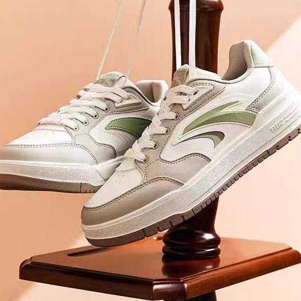 安踏982丨经典撞色平底板鞋