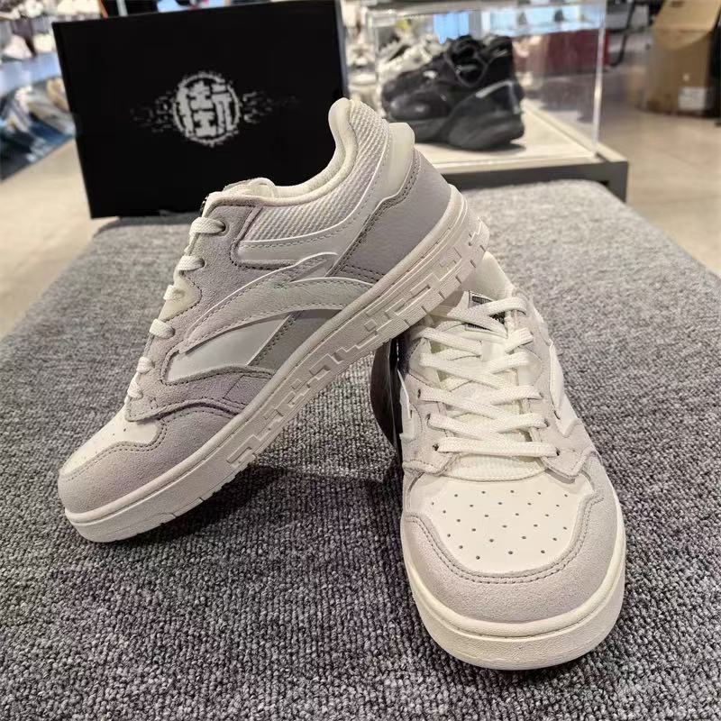 安踏街顽女百搭运动休闲潮流鞋