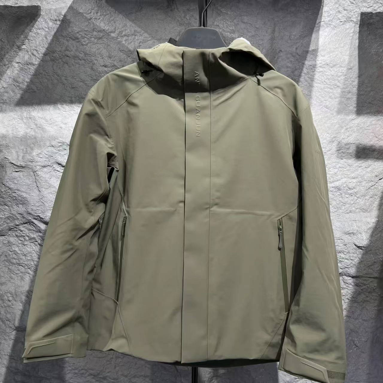 安踏男秋秋冬防水徒步两件套