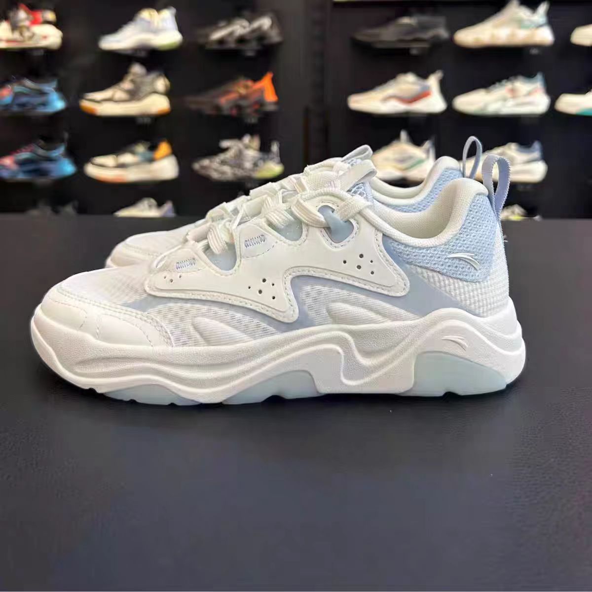 安踏后浪夏季新款轻便透气女鞋