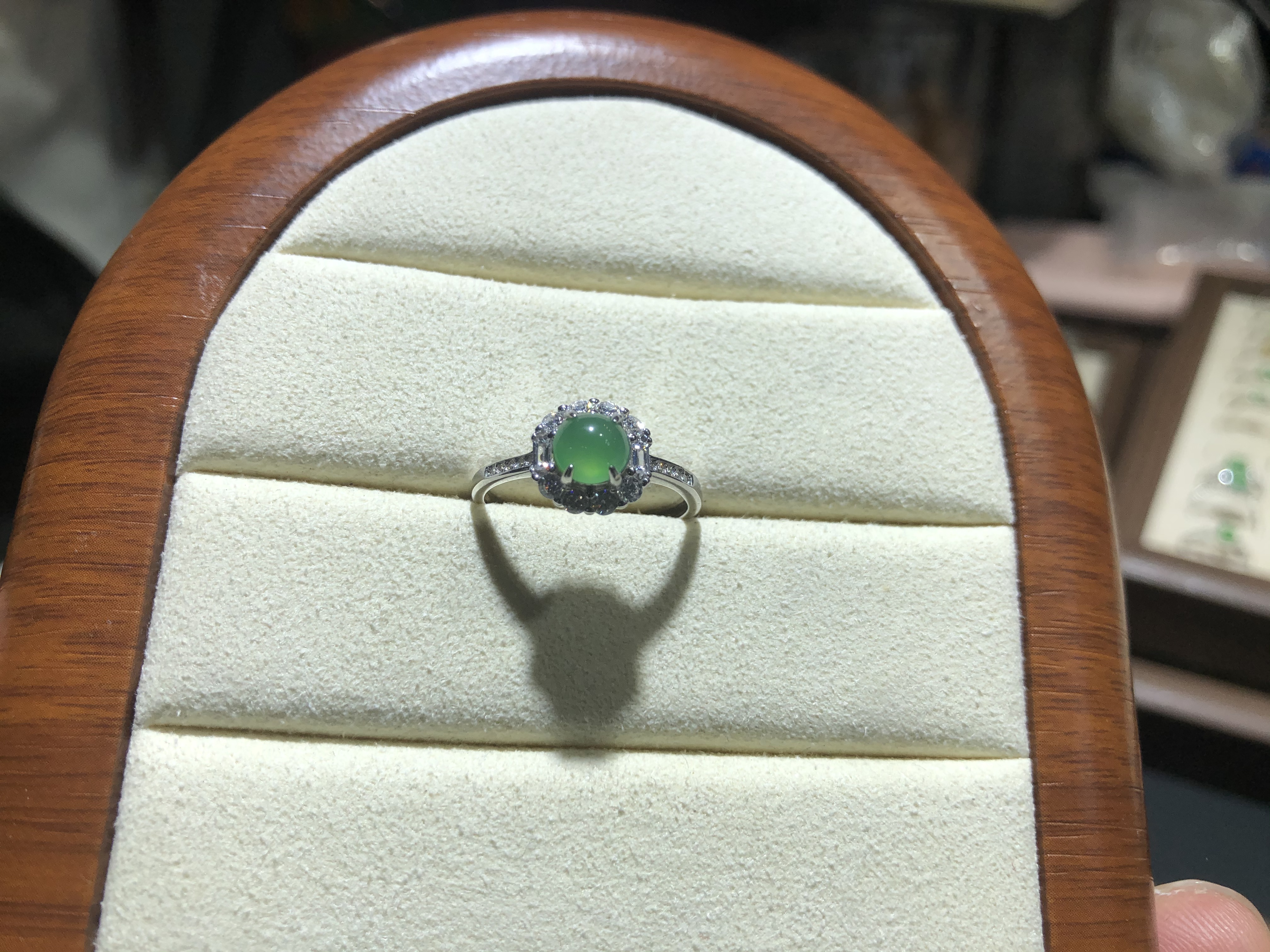 戒指批发小众简约锆石盒装时尚ins地摊指环饰品学生甜美高级感