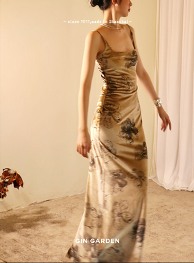 GinGarden原创设计修身U领茶歇小众印花水墨画丝绒精致春夏吊带裙