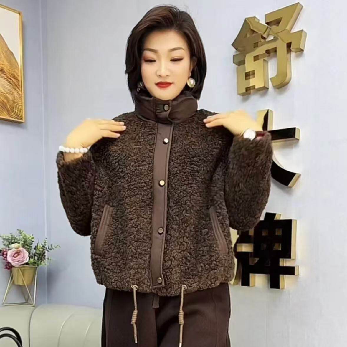 A25822人造韩版一体女装妈妈中老年女装时尚外套