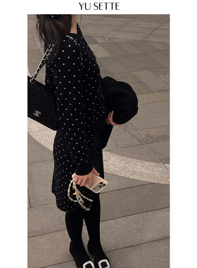 遇儿推荐【100丝光羊毛】时尚气质显瘦黑色波点套装20250192