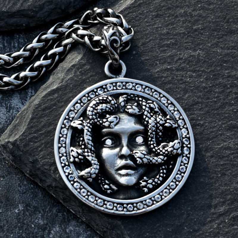 嘻哈蛇发美杜莎项链男复古网红潮人钛钢吊坠百搭hiphop毛衣链街头