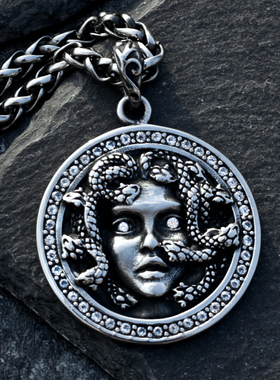 嘻哈蛇发美杜莎项链男钛钢