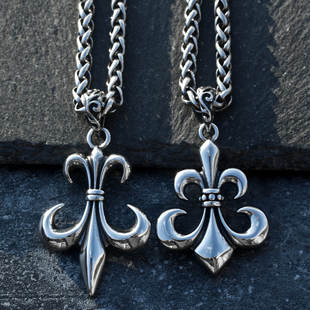 个性嘻哈船锚童军花项链男欧美潮人钛钢吊坠复古百搭街头小众文艺