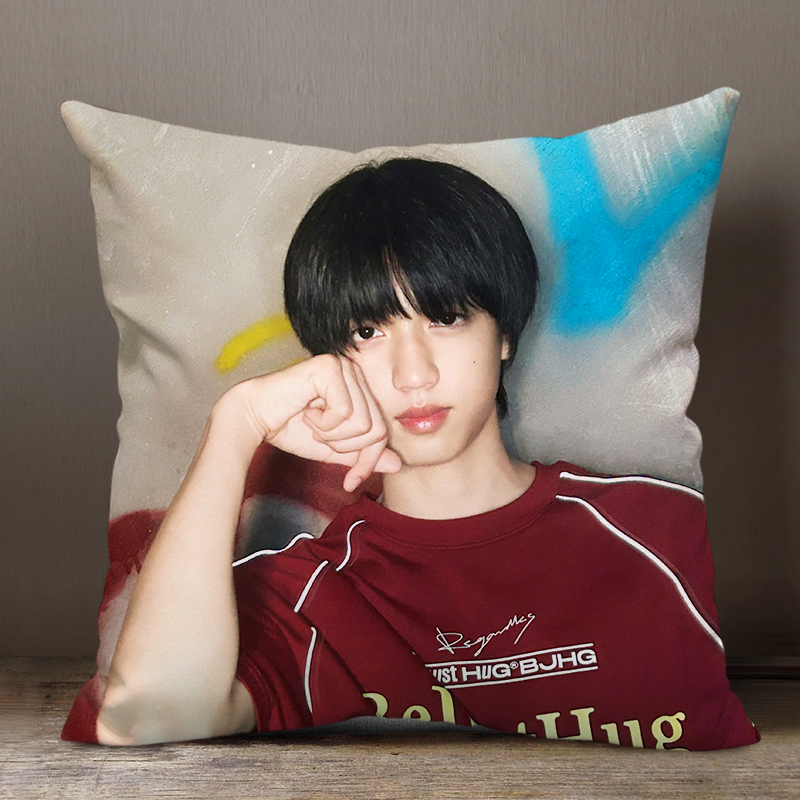 张桂源应援TF家族成员两用抱枕