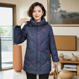 文君妈妈装中长款可拆连帽羽绒服加厚外套50~60岁精致时尚羽绒服