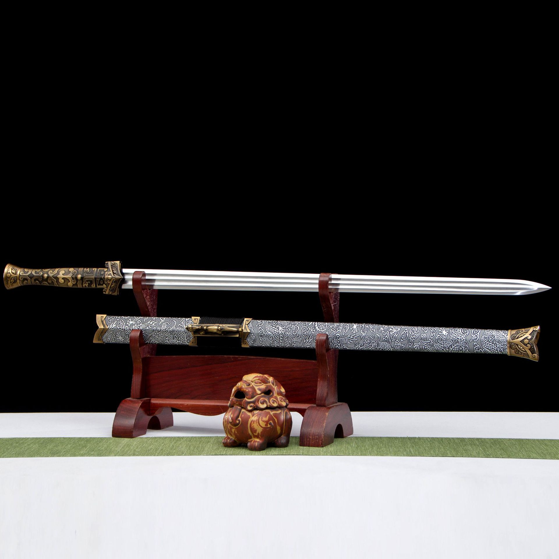 龙泉市刀剑高锰钢双槽春秋秦汉剑单手秦皇剑宝剑冷兵器收藏未开刃