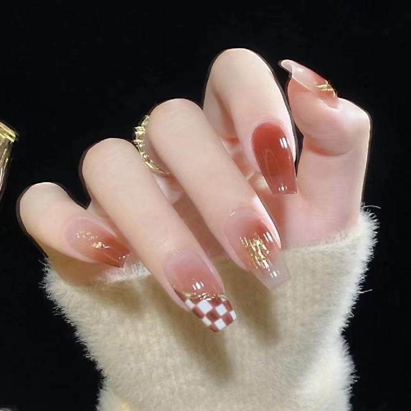 可穿戴甲新年款2024秋冬款高级感美甲春节指甲贴片短方圆短款成品,彩妆/香水/美妆工具,穿戴甲/甲片,淘宝优惠券,粉丝福利购,淘宝优惠卷