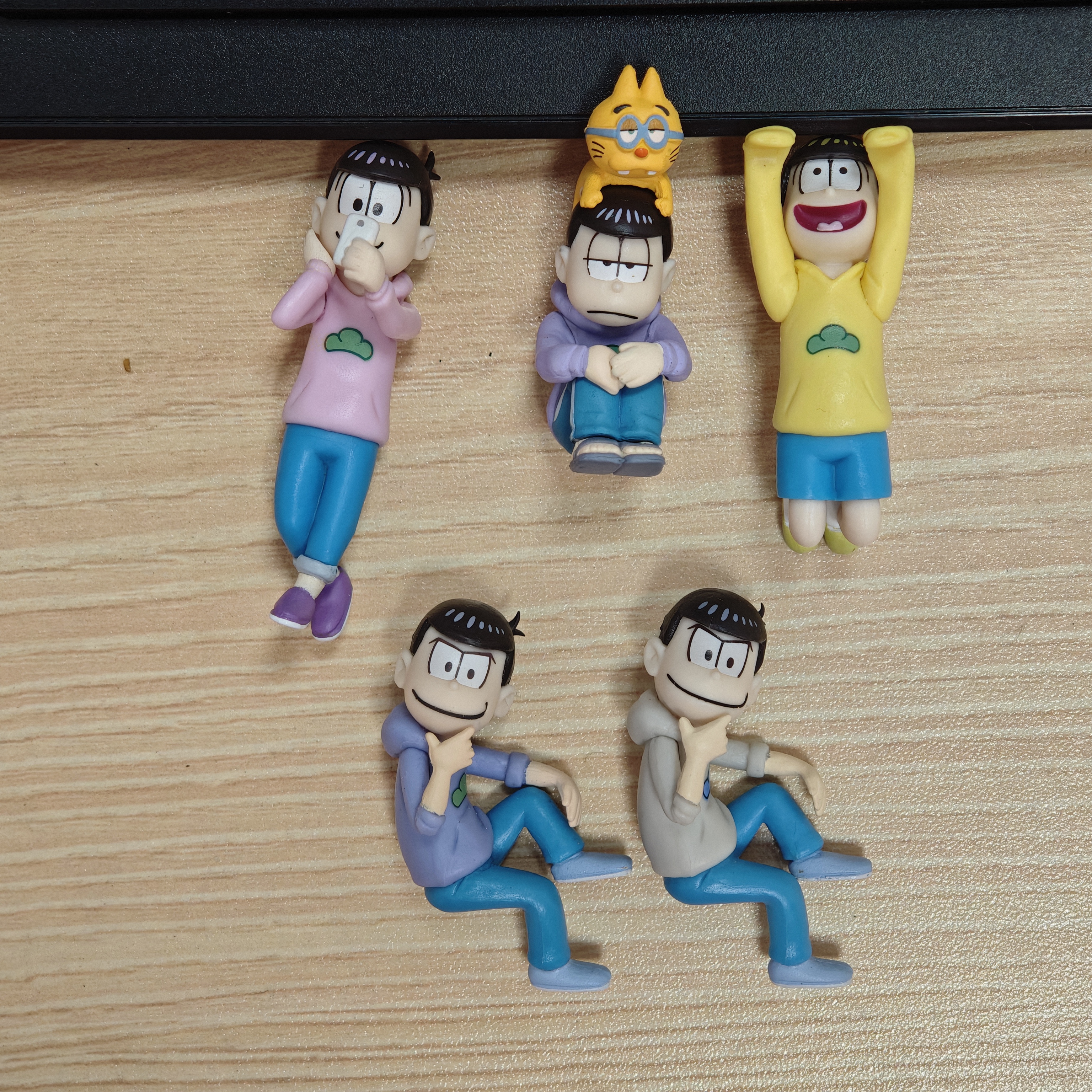 putitto奇谭俱乐部杯缘扭蛋阿松桌面摆件松野空松十四松椴松