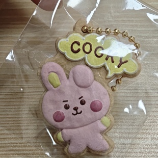 万代BTS防弹少年团LINE FRIENDS扭蛋BT21曲奇饼干挂件手机链cooky