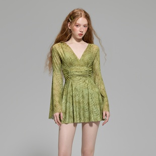 聚拢温泉泳装 苏拉娜公主新款 法式 裙式 连体泳衣女保守显瘦遮肚长袖