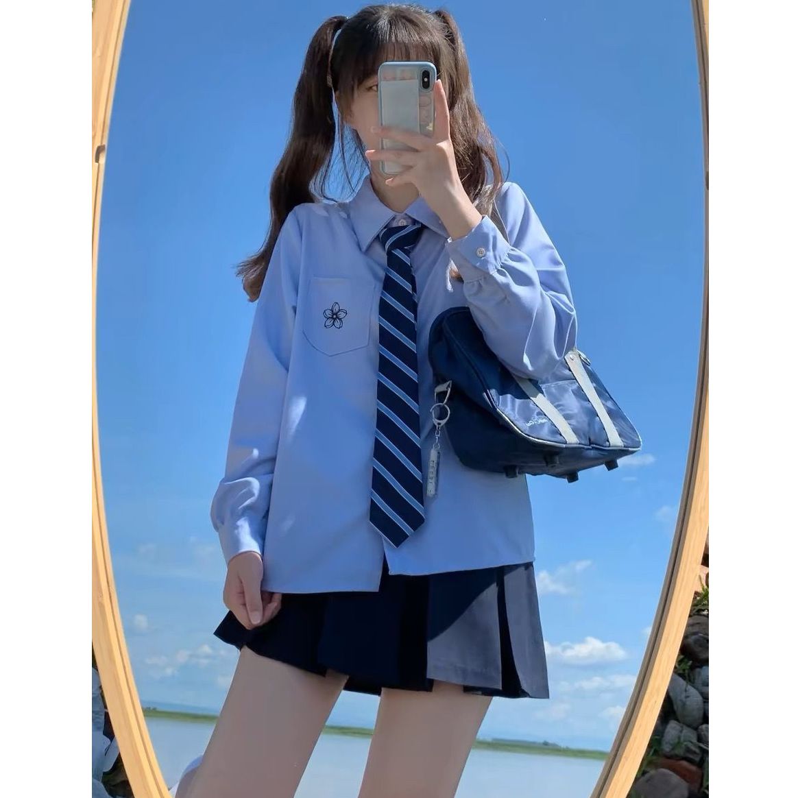 日系学院风长袖刺绣衬衣