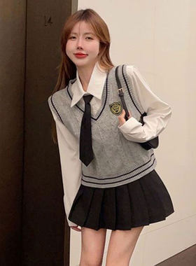 学生套装春秋叠穿学院风V领针织毛衣马甲搭配JK衬衣百褶裙两件套