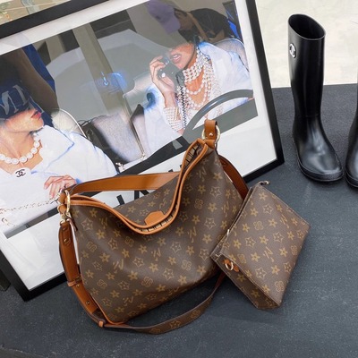 真皮托特包优草坊高品质