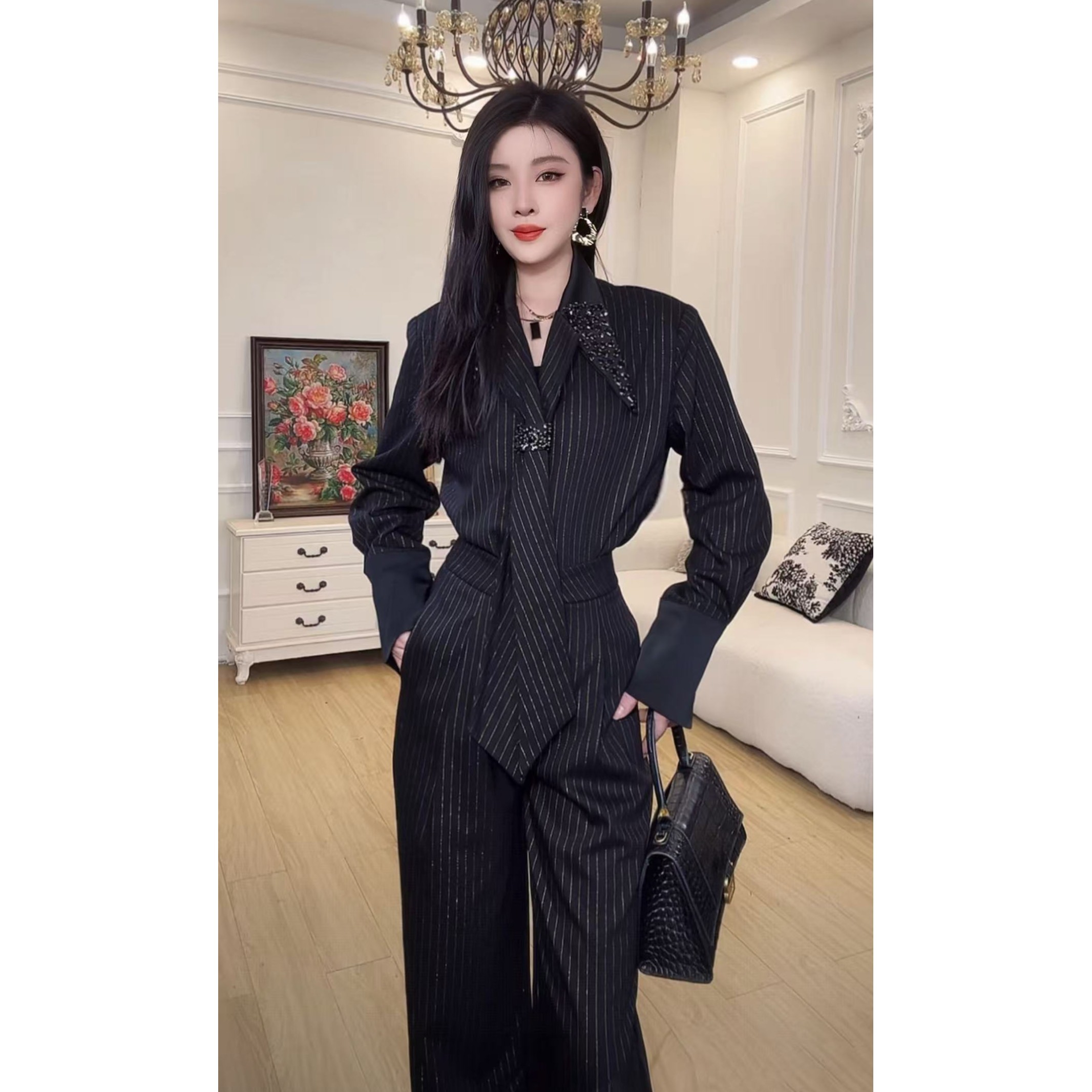 秋冬款条纹镶钻领带轻奢长袖复古气质西服阔腿裤两件套