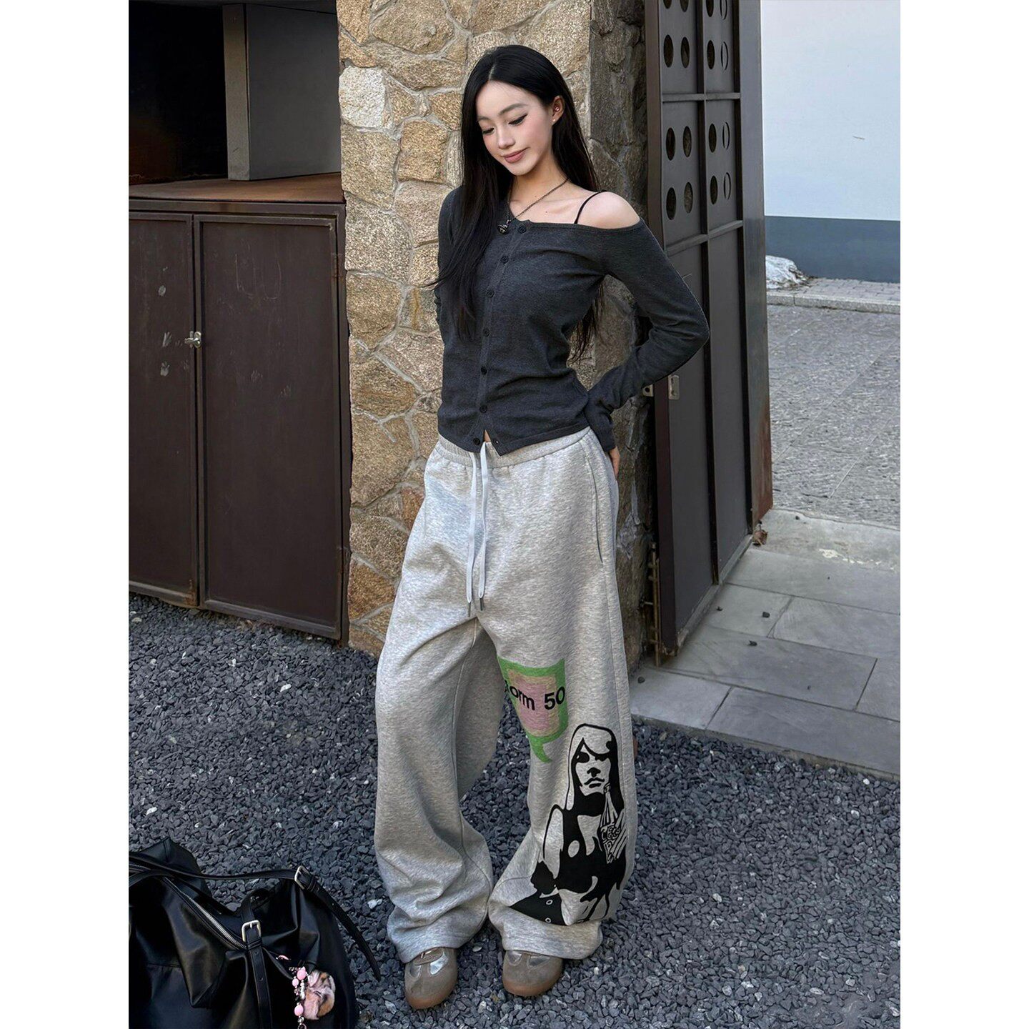 美式复古休闲裤女春季人像印花宽松直筒阔腿长裤慵懒运动卫裤HZ6