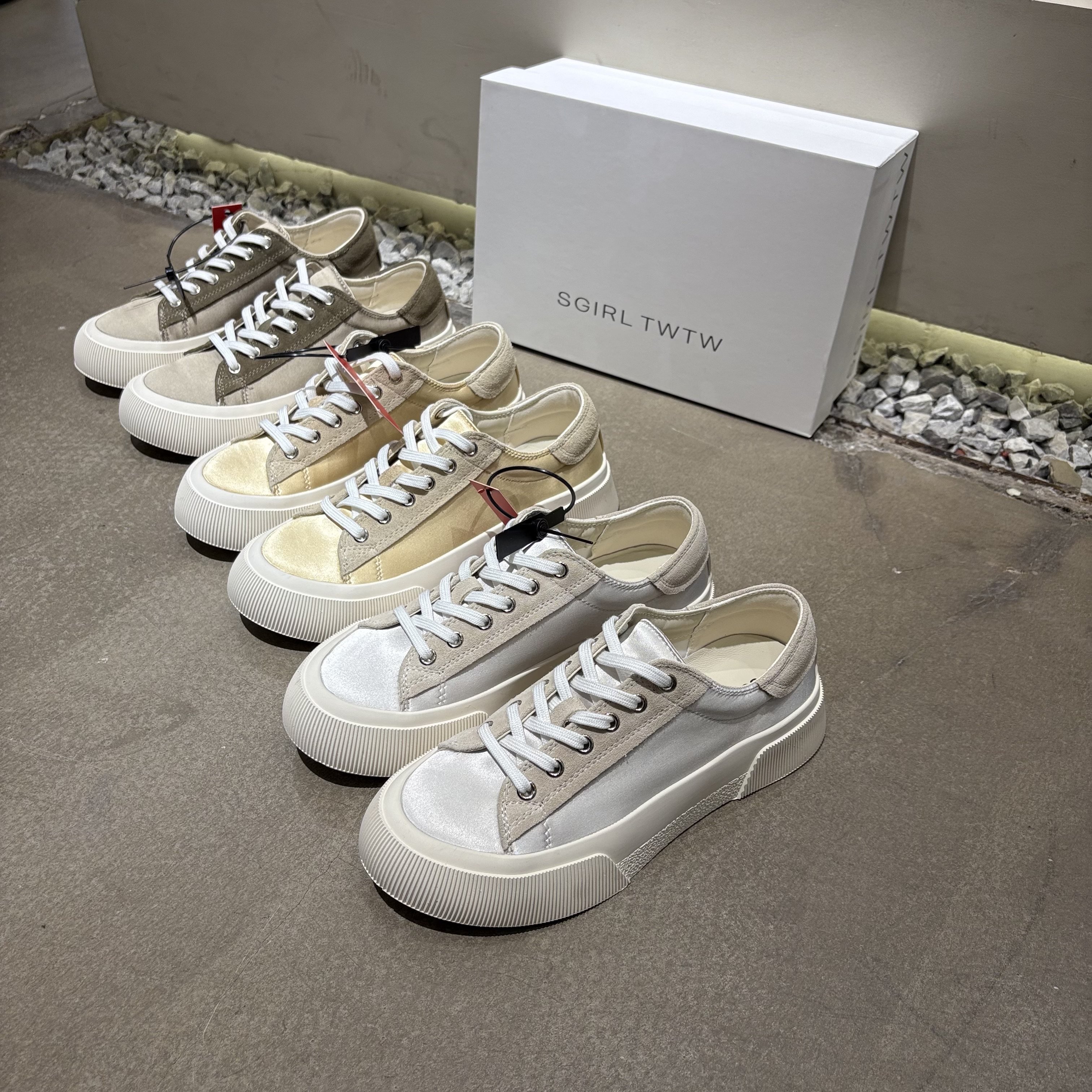 SGIRL TWTW2026春款日系系带休闲鞋锻面平底板鞋温柔厚底运动鞋,女鞋,时尚休闲鞋,淘宝优惠券,粉丝福利购,淘宝优惠卷