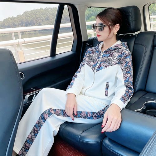 深圳南油时尚百搭女款春秋套装