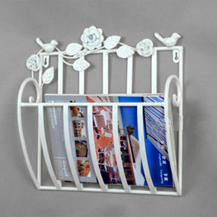 促销铁艺壁挂篮置物篮杂志架报刊架壁挂书报架浴室用品墙壁收纳架