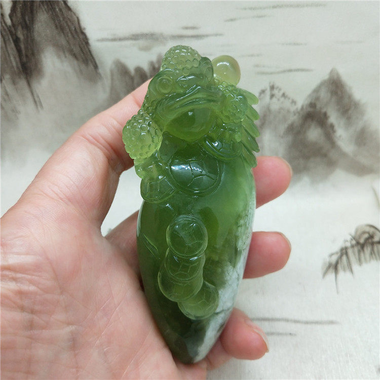 天然玉石甲翠 岫玉手把件 手玩件 精雕裸石 原石手把石把玩件金蟾