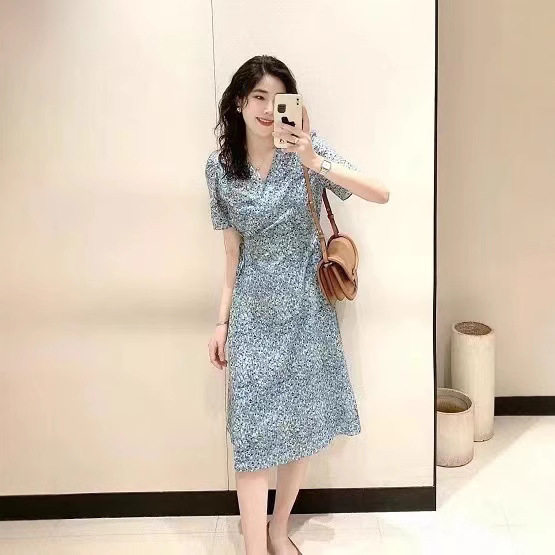 法式2025春夏季新款女装优雅碎花V领茶歇式棉质连衣裙清仓