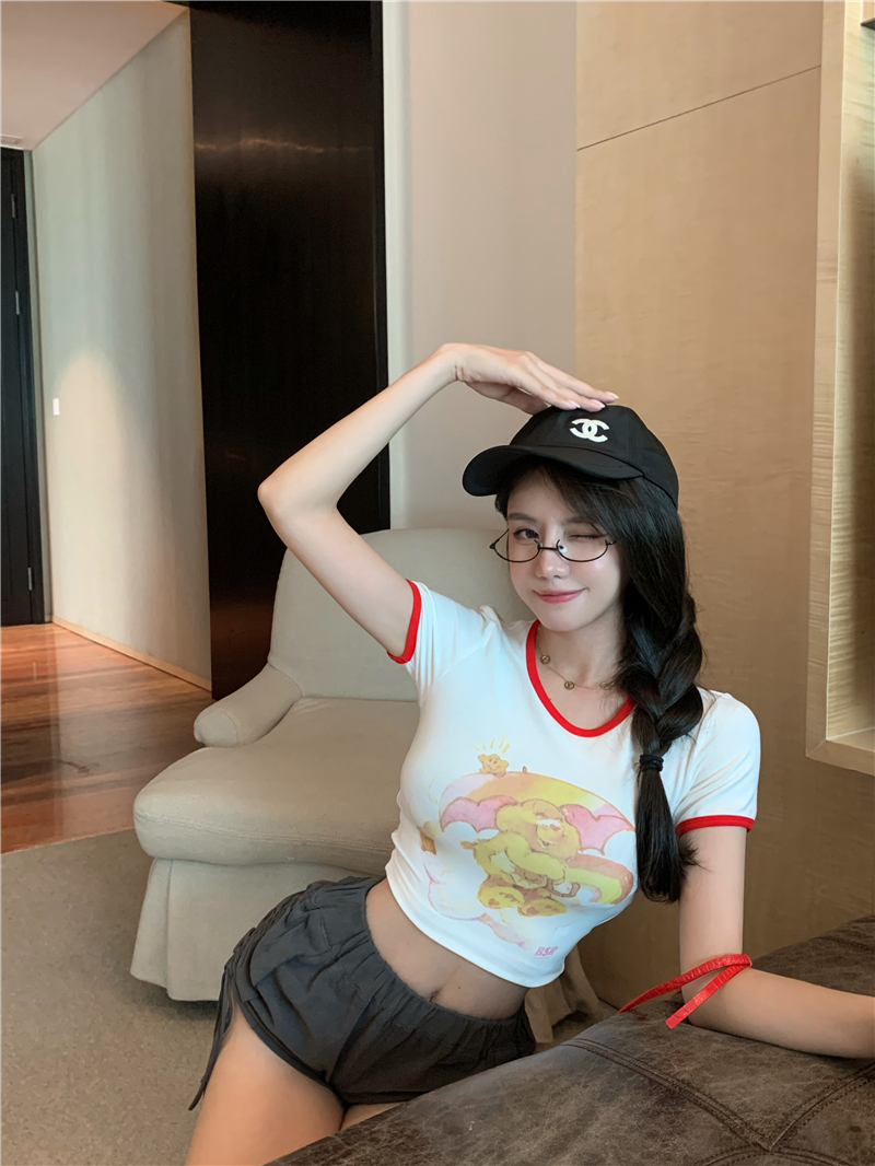 Real shot 2021 summer new white bear print short slim short sleeve top