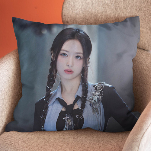 BABYMONSTER周边AHyeon郑雅娴同款抱枕明星双面定制照片生日礼物