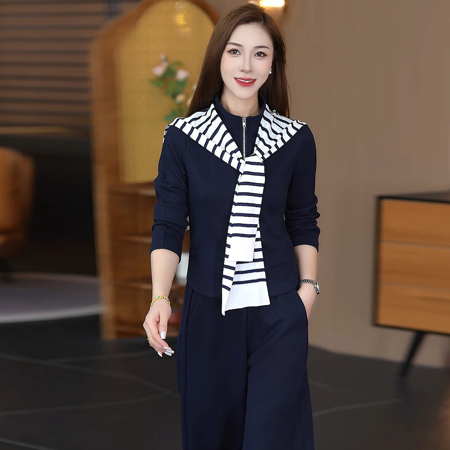 条纹披肩套装女宽松显瘦三件套