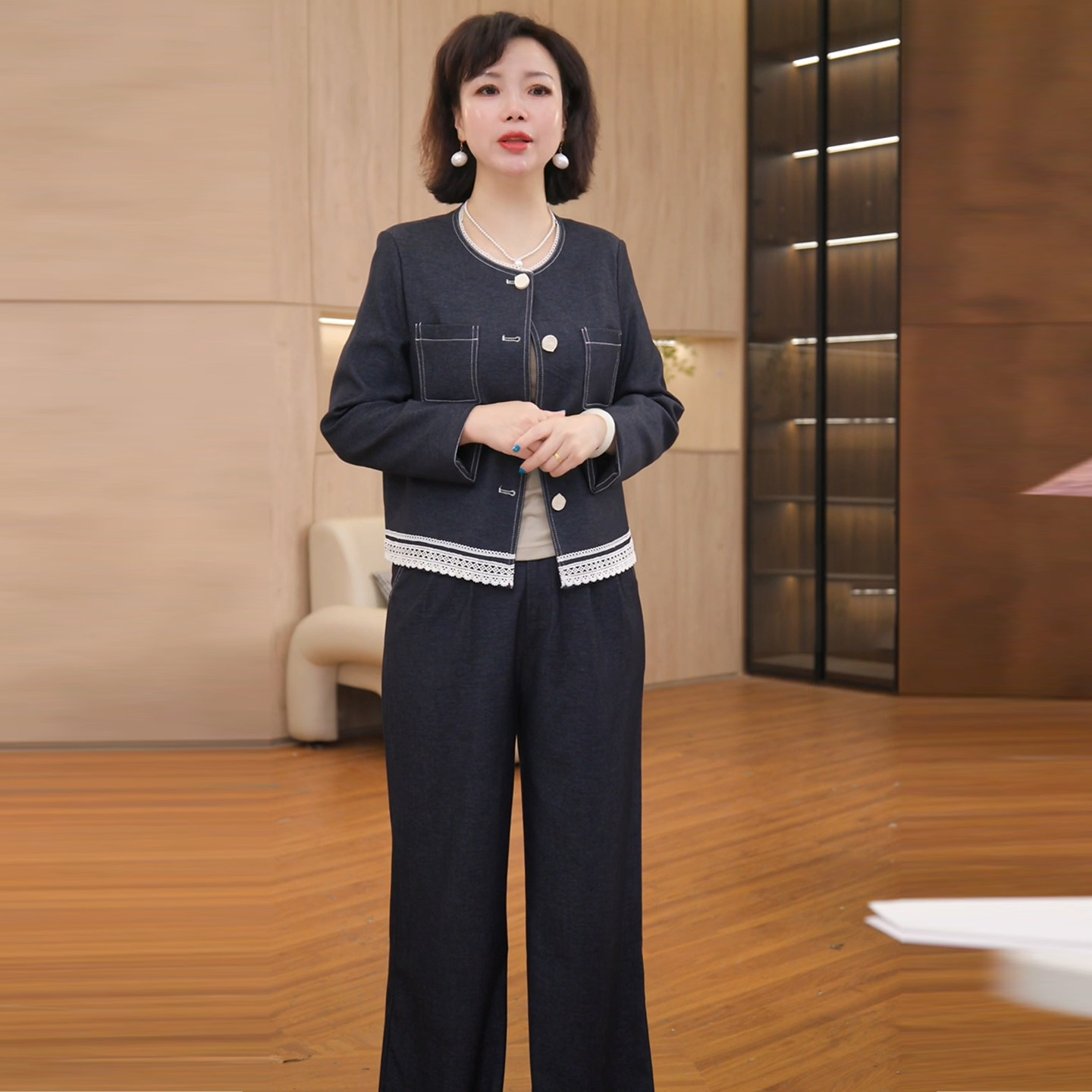 洋气妈妈装牛仔套装新款两件套装