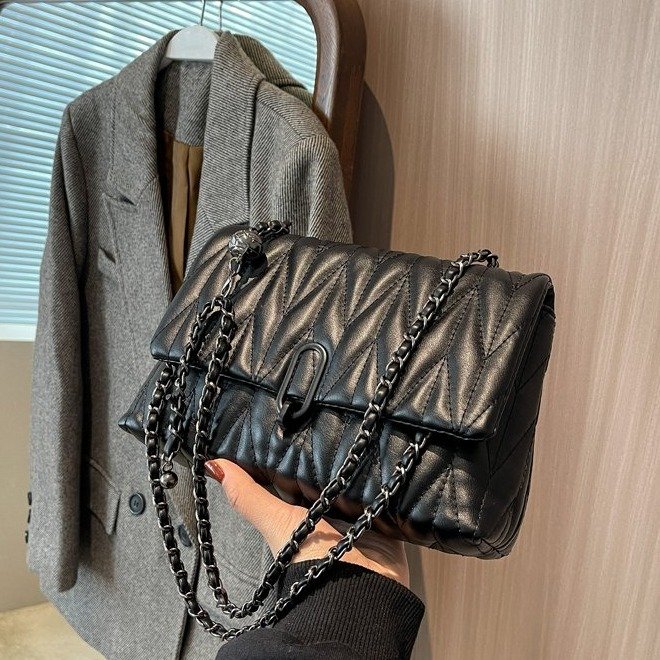 高级感包包女2025新款潮菱格时尚质感单肩包网红洋气小众斜挎女包