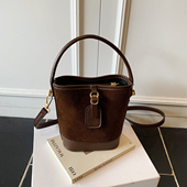 女爵韩系复古高级质感手提水桶包包女2025新款 百搭单肩斜挎包 时尚