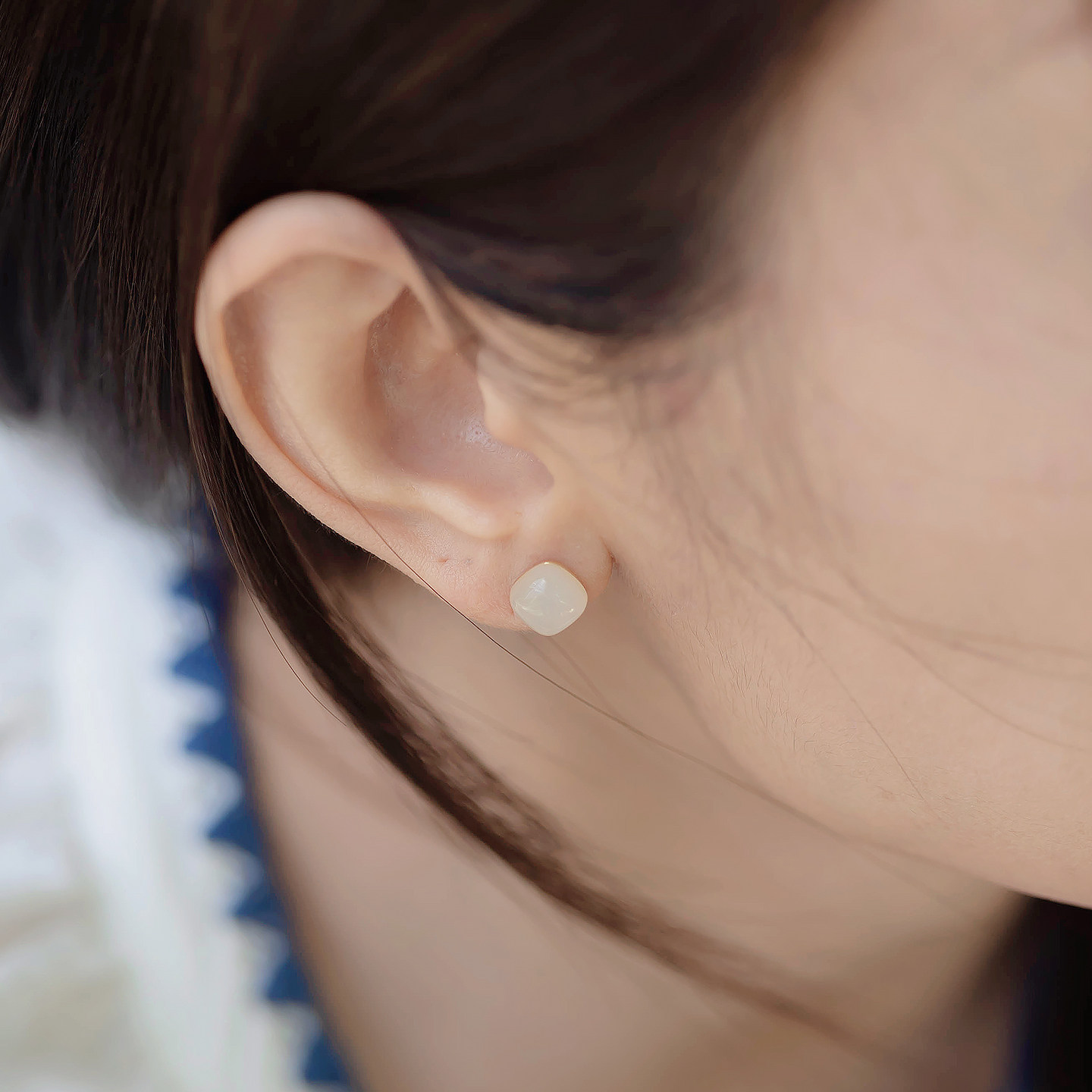 S925银镀金白玉银针耳钉