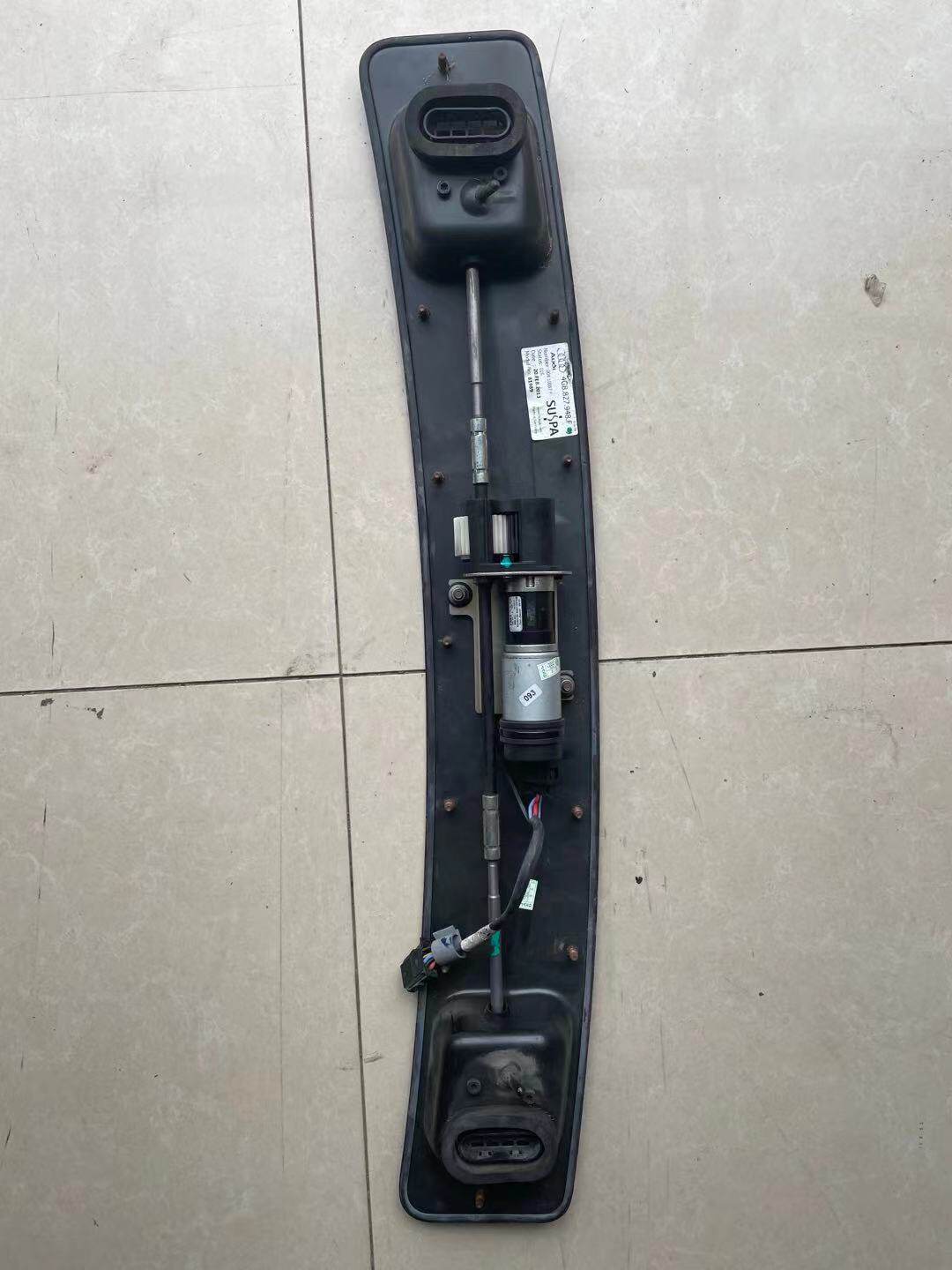 奥迪11-18款A7电动尾翼尾翼总成 尾翼升降电机总成模块4G8827948F