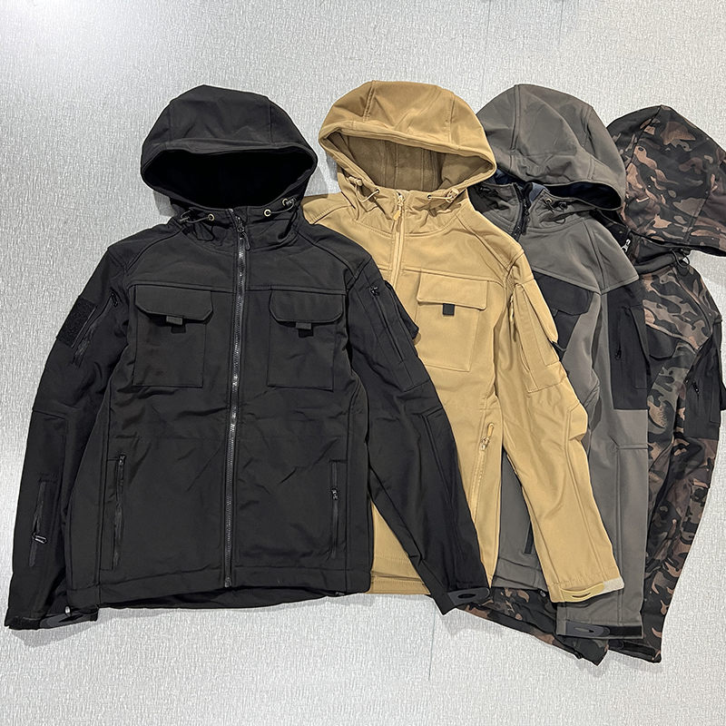 量不多！户外战术软壳防风防水加绒保暖多口袋冲锋衣登山外套