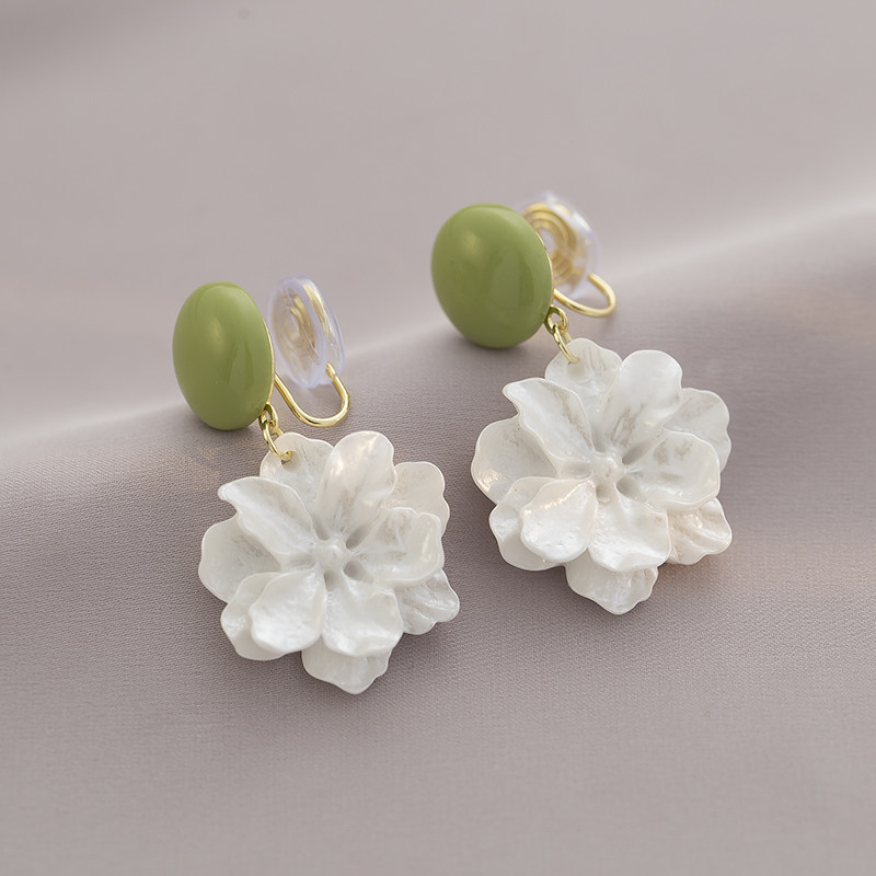 简约气质白色山茶花耳钉法式优雅时尚洋气高级感蚊香盘无耳洞耳夹,饰品/流行首饰/时尚饰品新,耳夹,淘宝优惠券,粉丝福利购,淘宝优惠卷