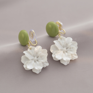 简约气质白色山茶花耳钉法式 洋气高级感蚊香盘无耳洞耳夹 优雅时尚